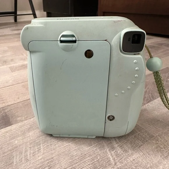 Fujifilm Instax Mini 8 - Picture 3 of 5